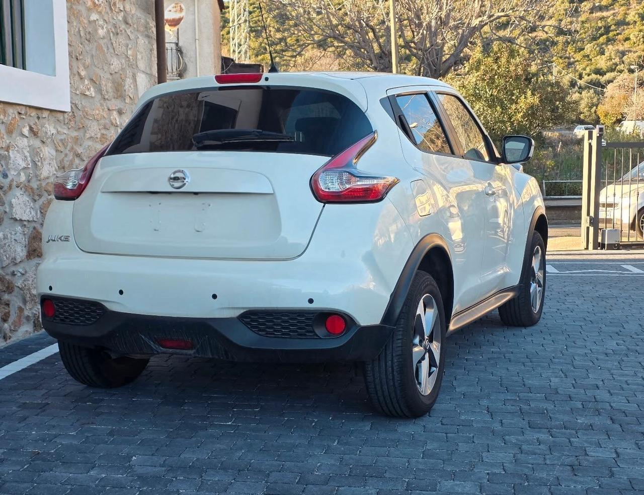 Nissan Juke 1.6 GPL Acenta