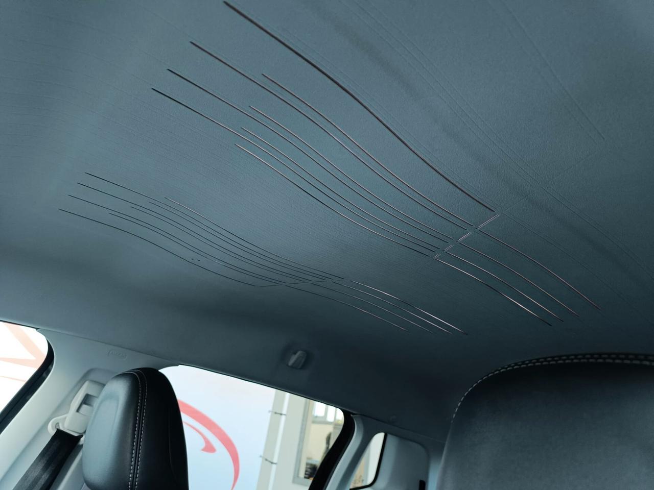 Peugeot 2008 BlueHDi 100 S&S Black Matt