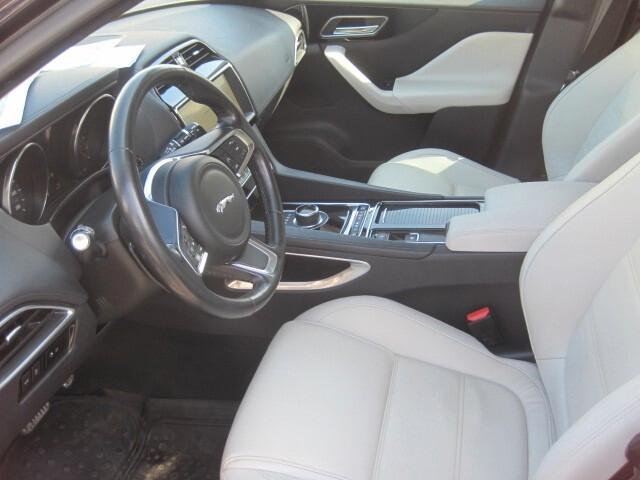 Jaguar F-Pace 2.0 D 180 CV AWD aut. Prestige