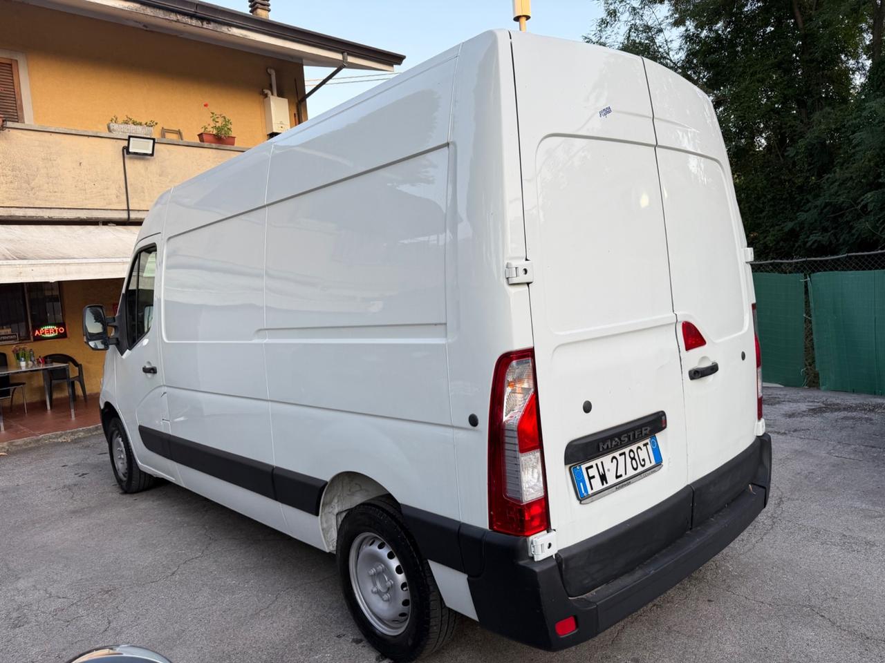 Renault Master 2.3 dci T53