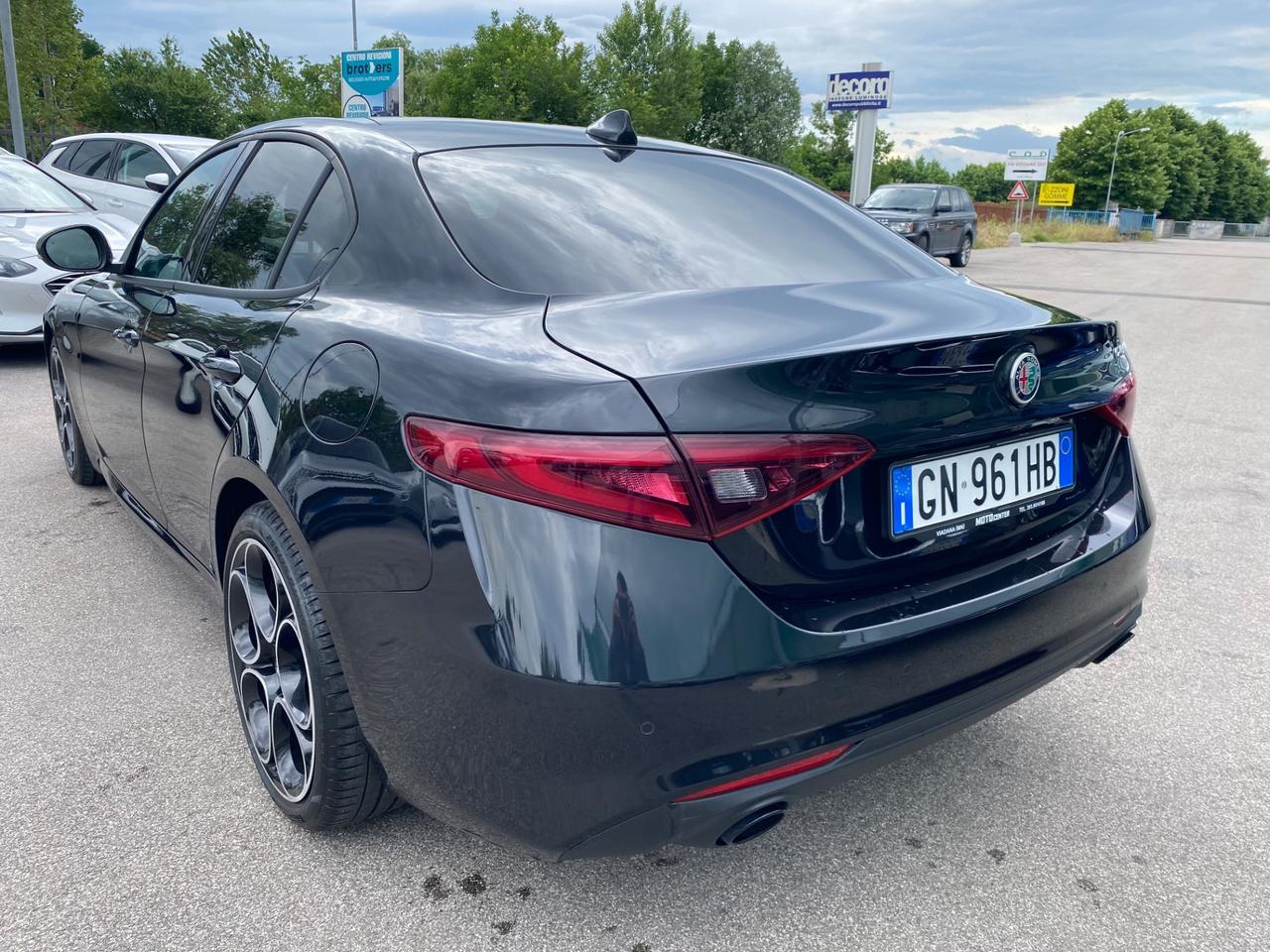 Alfa Romeo Giulia 2.2 190 CV AT8 Sprint Total Black