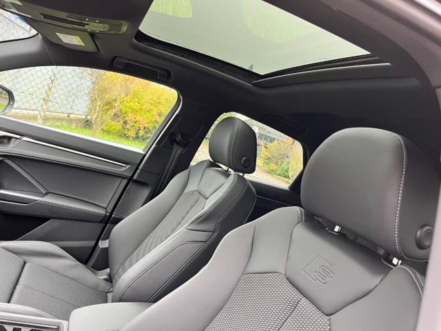 AUDI Q3 SPB 40 TDI quattro S tronic Identity Black Km 0