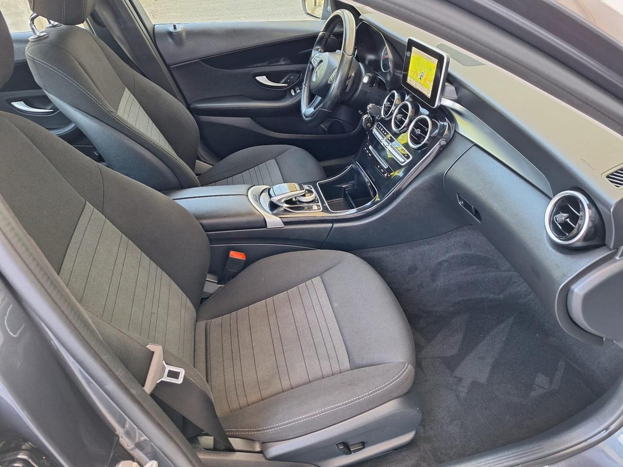 Mercedes Benz C 200 136cv. Automatica