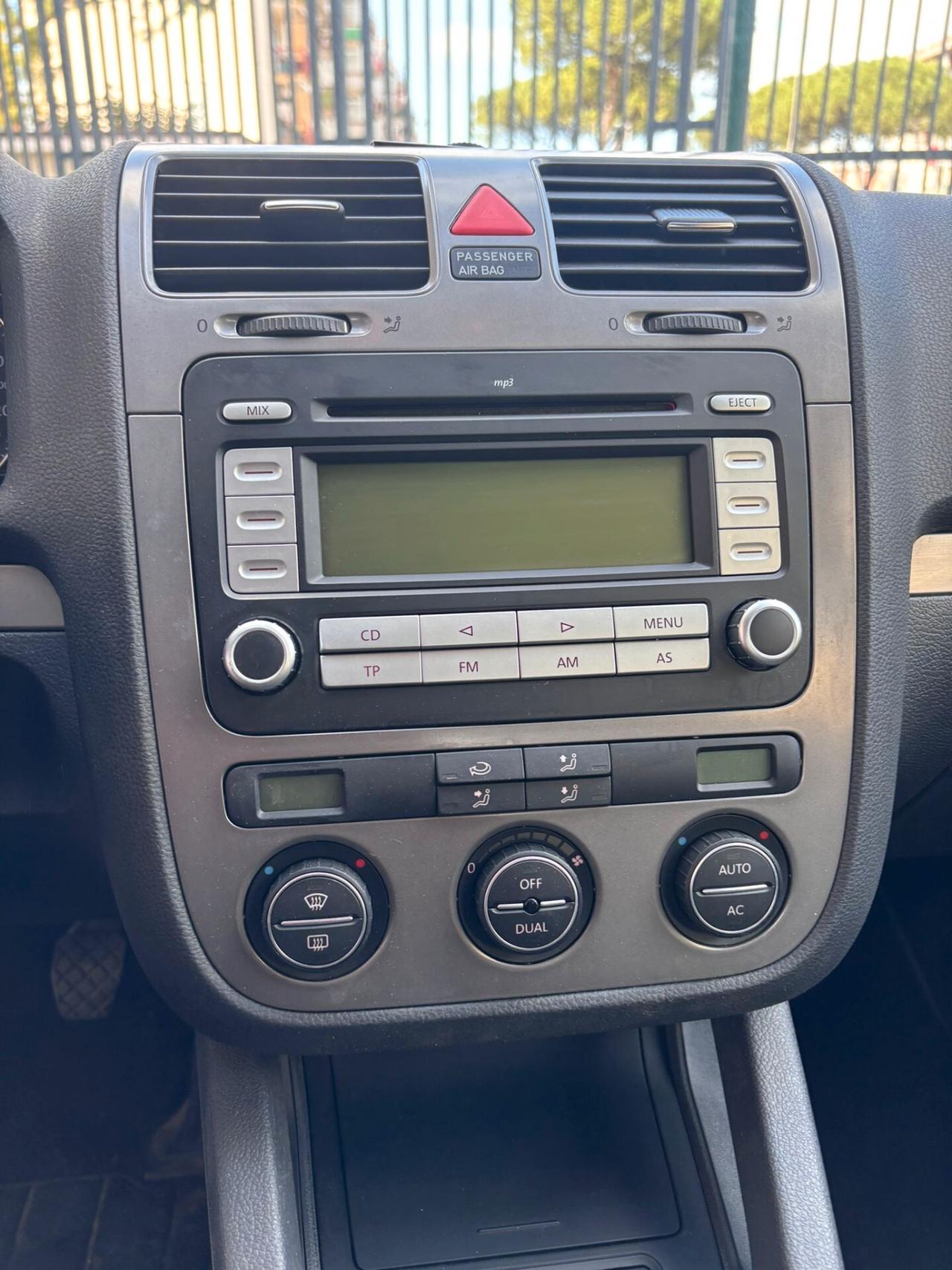 Volkswagen Golf 1.6 5p. Comfortline