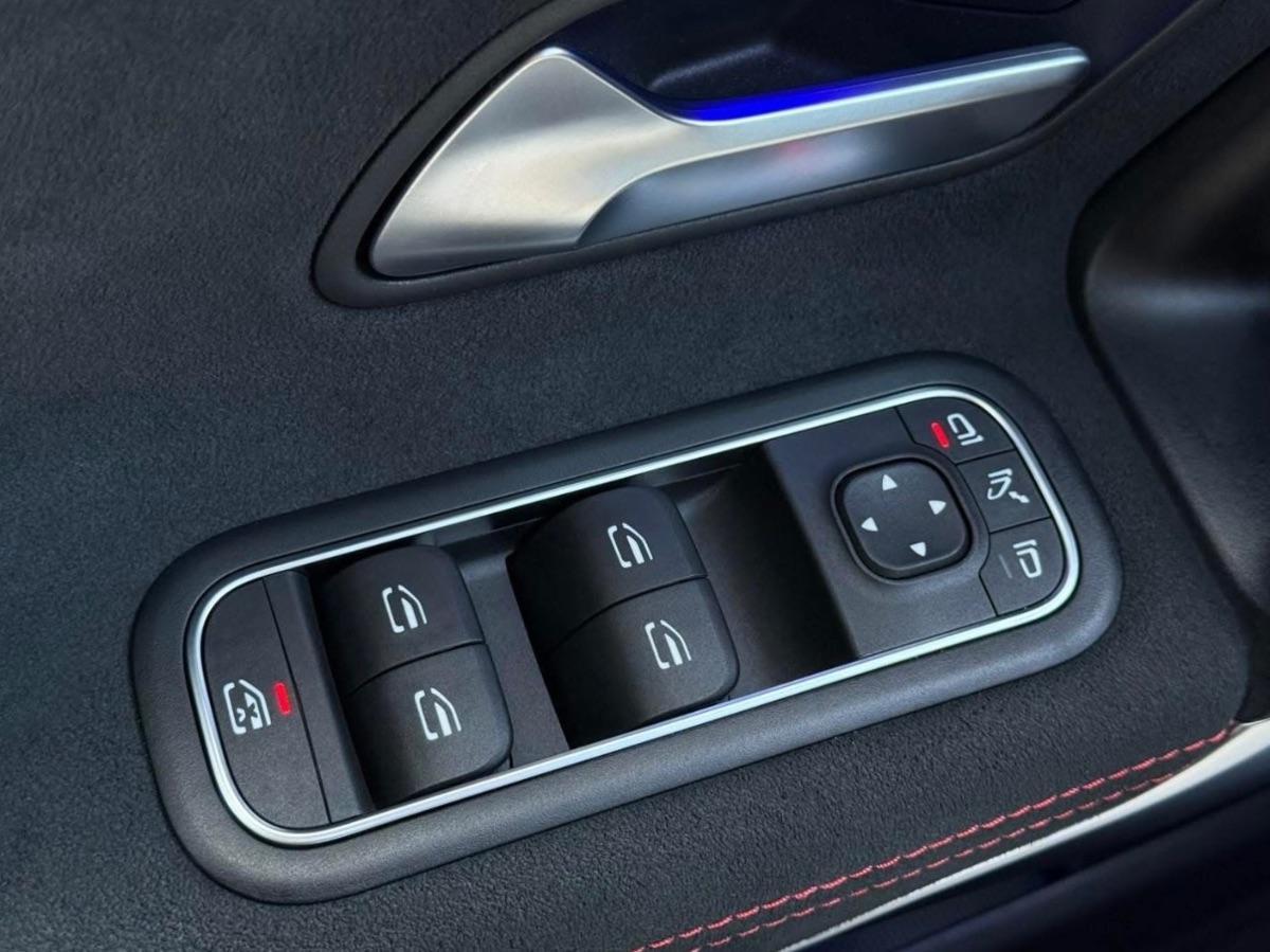 New Mercedes-Benz Classe A 200d Premium AMG Night Editon 150CV