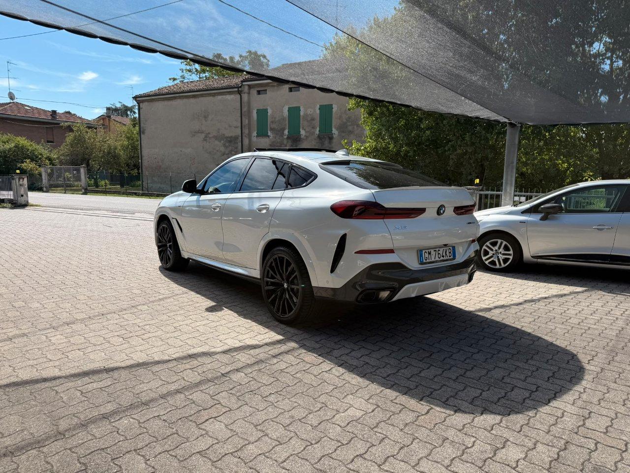 BMW X6 xdrive30d mhev 48V Msport PANORAMA