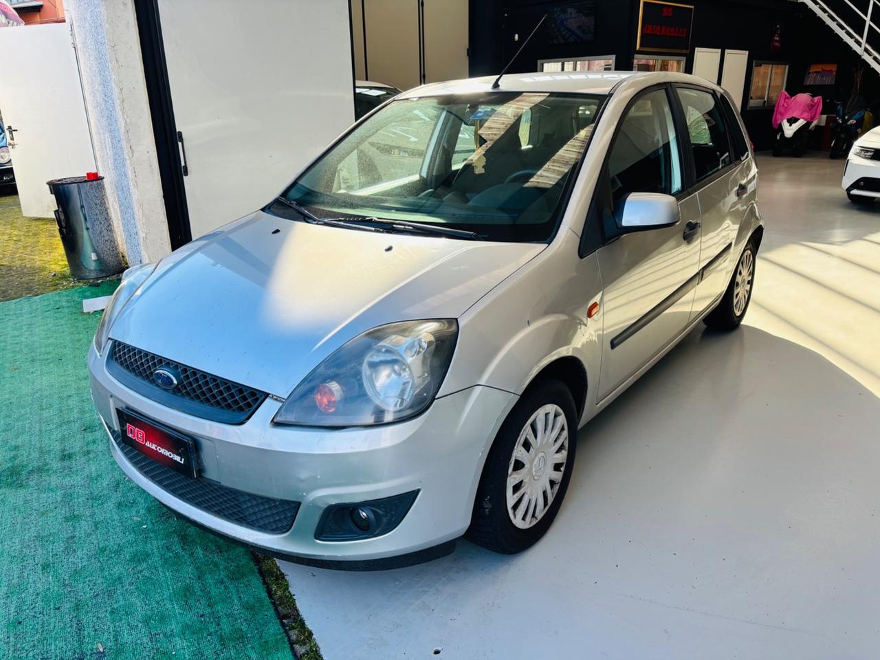 Ford Fiesta 1.2 16V 3p. Ghia