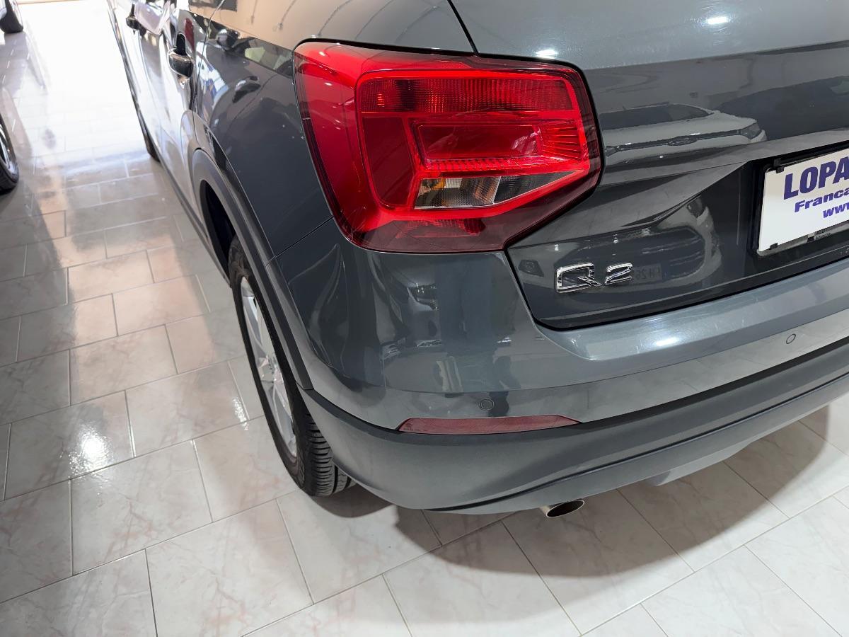 AUDI - Q2 - 1.6 TDI S tronic Business; Tetto panoramico apribile; Telecamera;