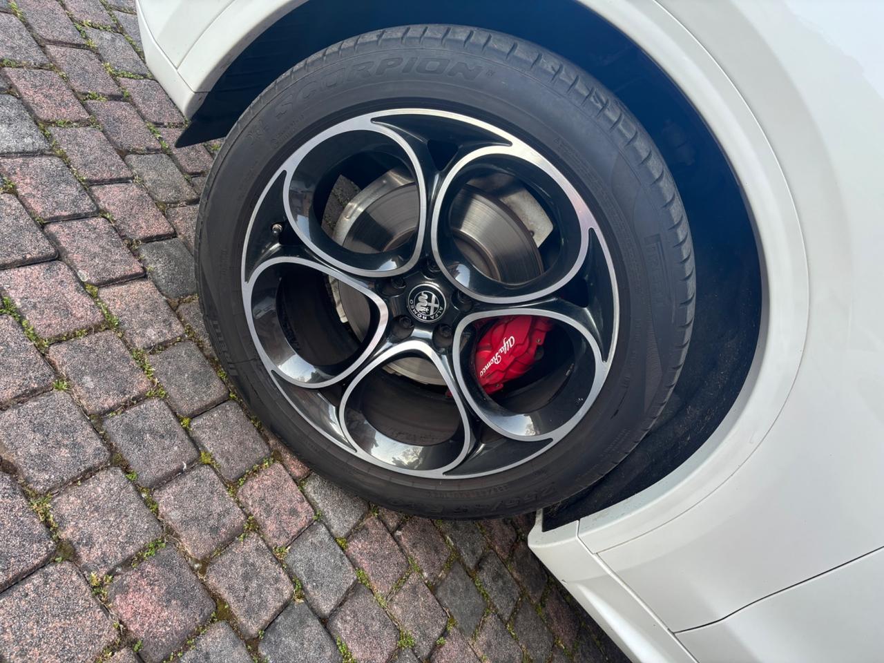 Alfa Romeo Stelvio 2.2 Turbodiesel 210 CV AT8 Q4 Veloce