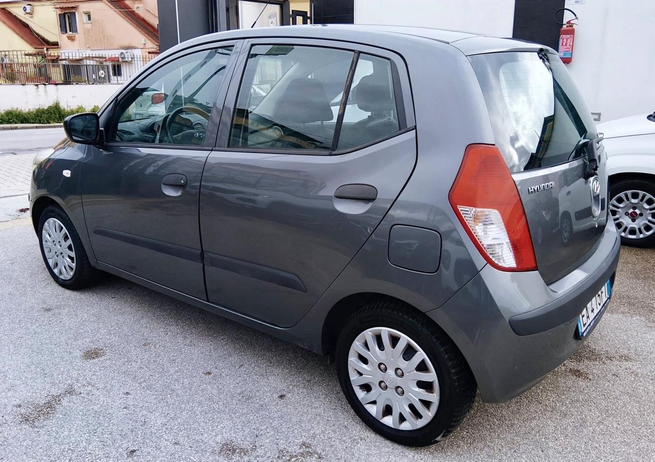 Hyundai i10 1.1 GPL CASA MADRE