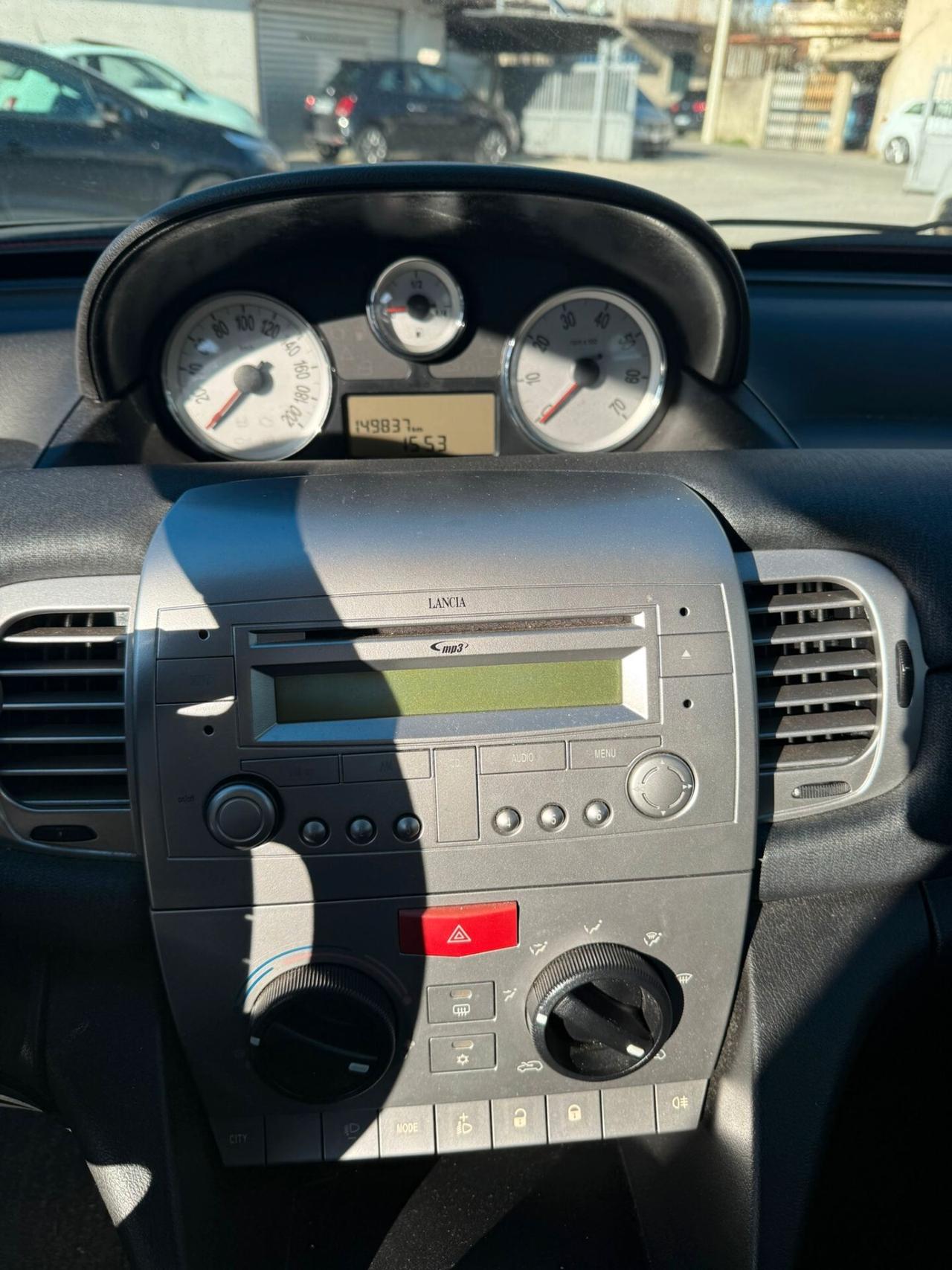 Lancia Ypsilon 1.3 MJT 75 CV Oro