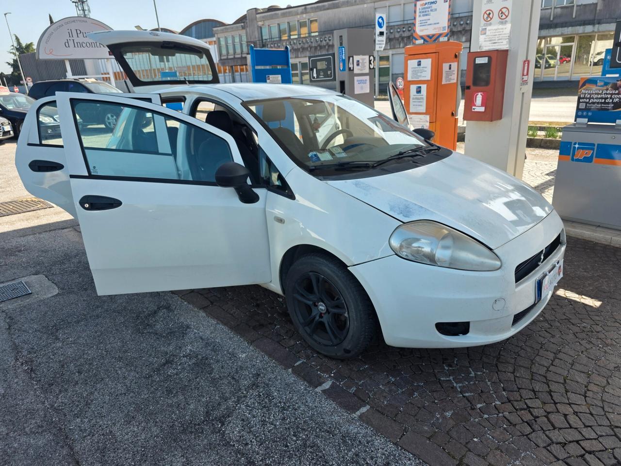 Fiat Grande Punto 1.3 MJT 75 CV 5 porte Actual con 222.000km