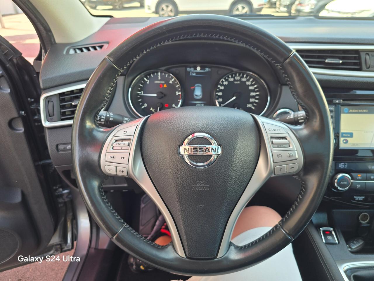 Nissan Qashqai 1.5 dCi Tekna Panorama 360