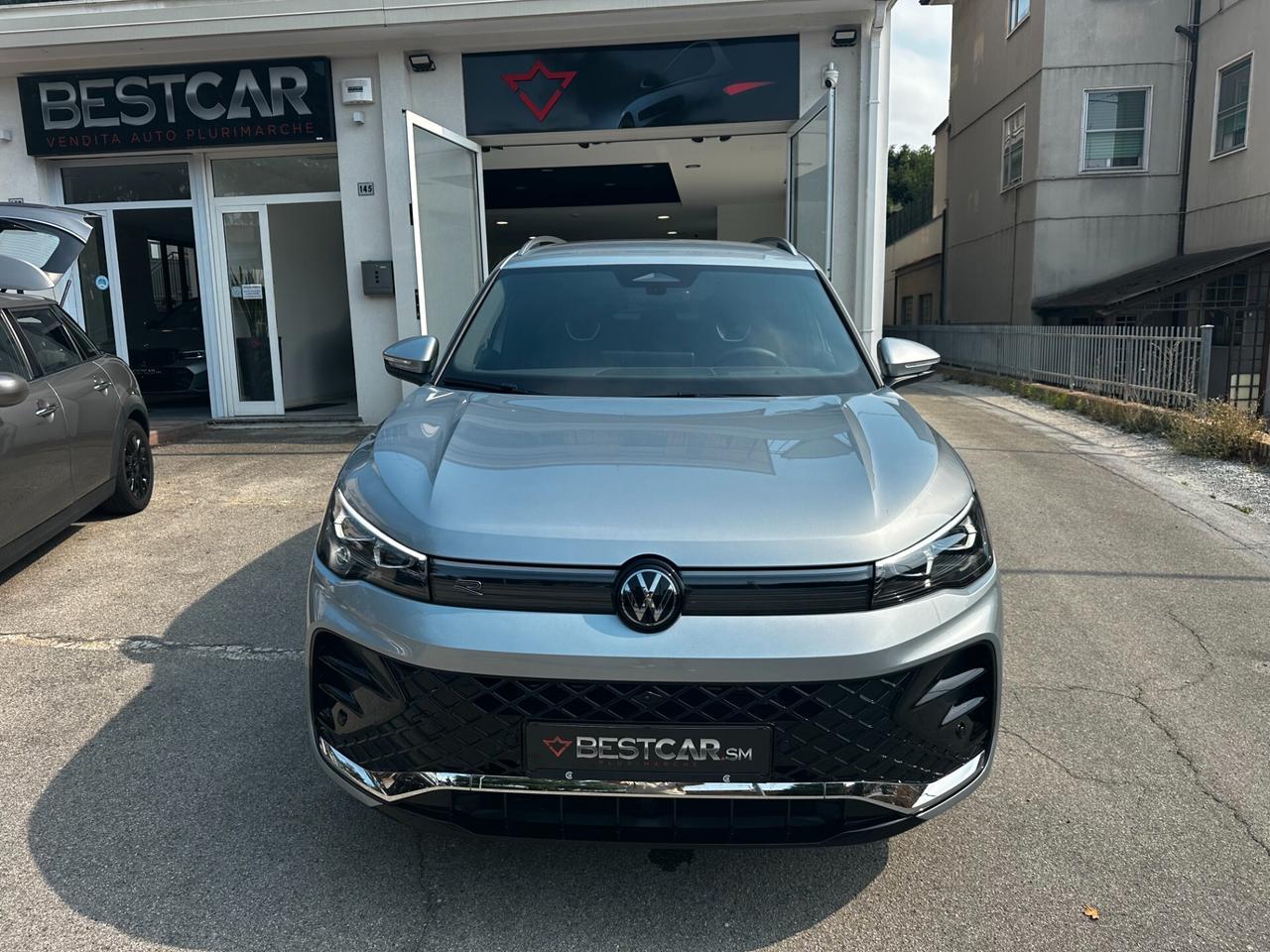 Volkswagen Tiguan III 1.5 tsi ehybrid R-Line Plus 204cv dsg / 4 ANNI DI GARANZIA