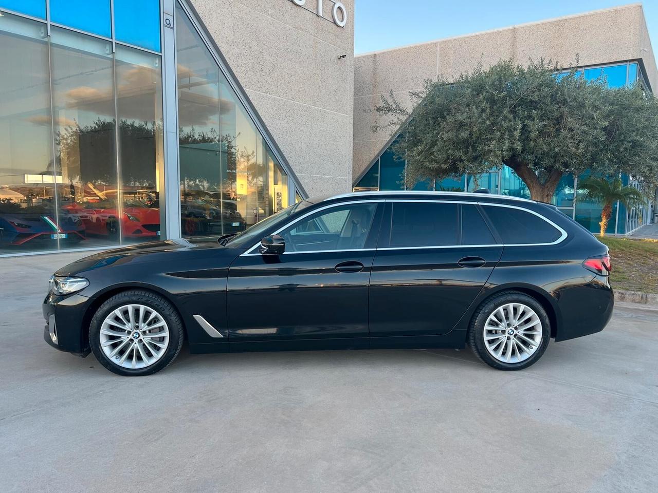 Bmw 530d 48V Touring Luxury possibilità noleggio no scoring