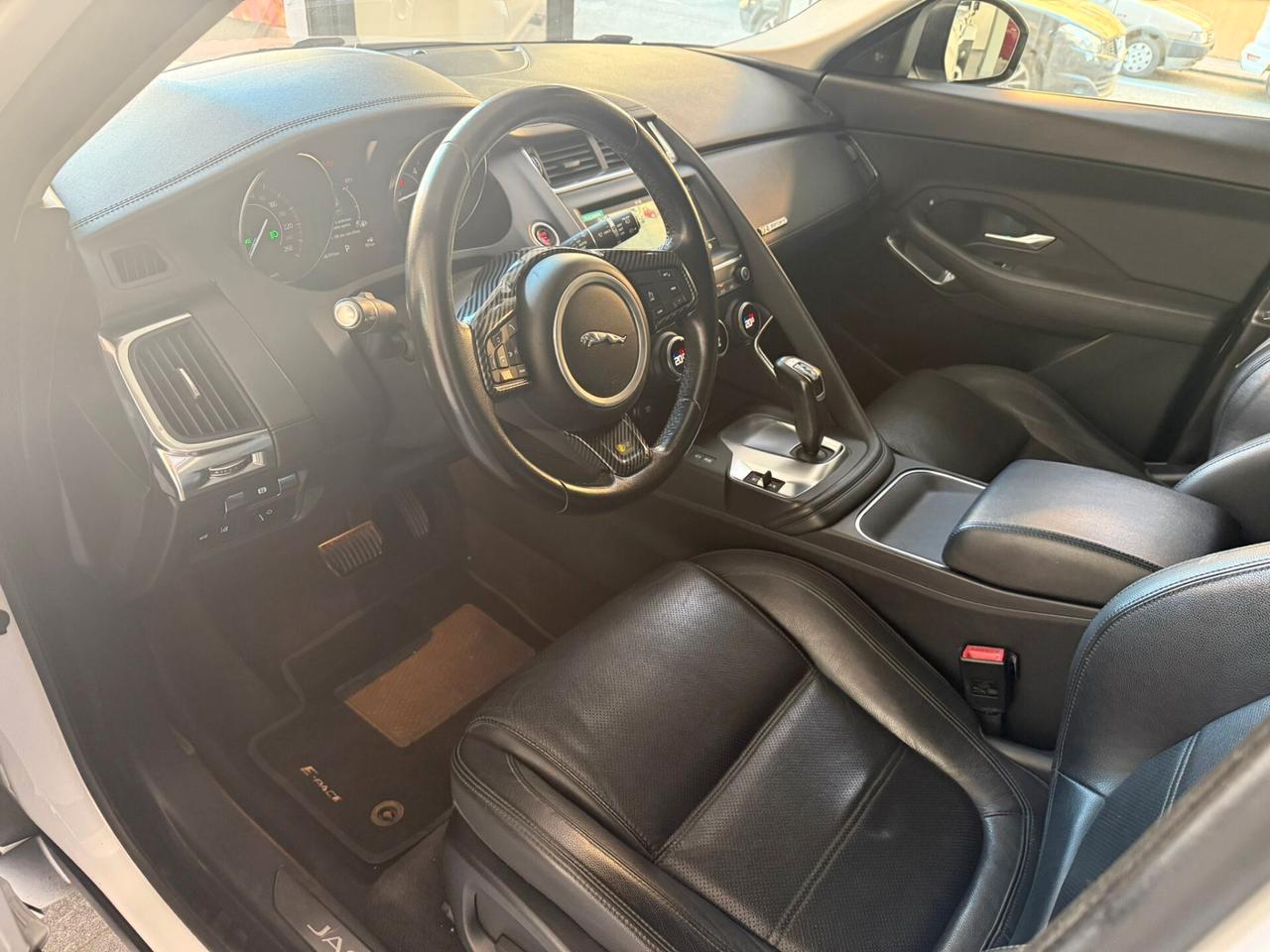 Jaguar E-Pace 2.0D 150 CV R-Dynamic
