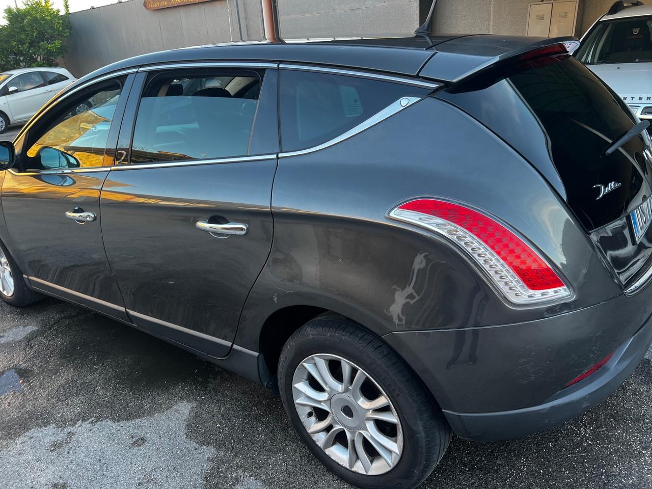 Lancia Delta 1.6 Mjet 120cv 09