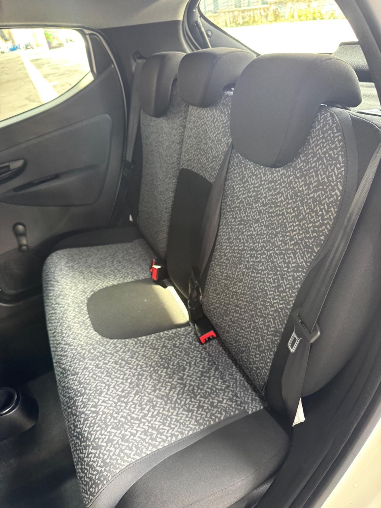 Lancia Ypsilon 1.2 69 CV 5 porte GPL Ecochic Gold