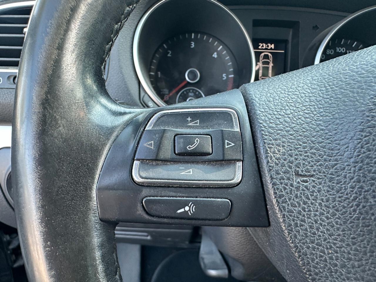 Volkswagen Golf 1.6 TDI DPF DSG 5p. Highline