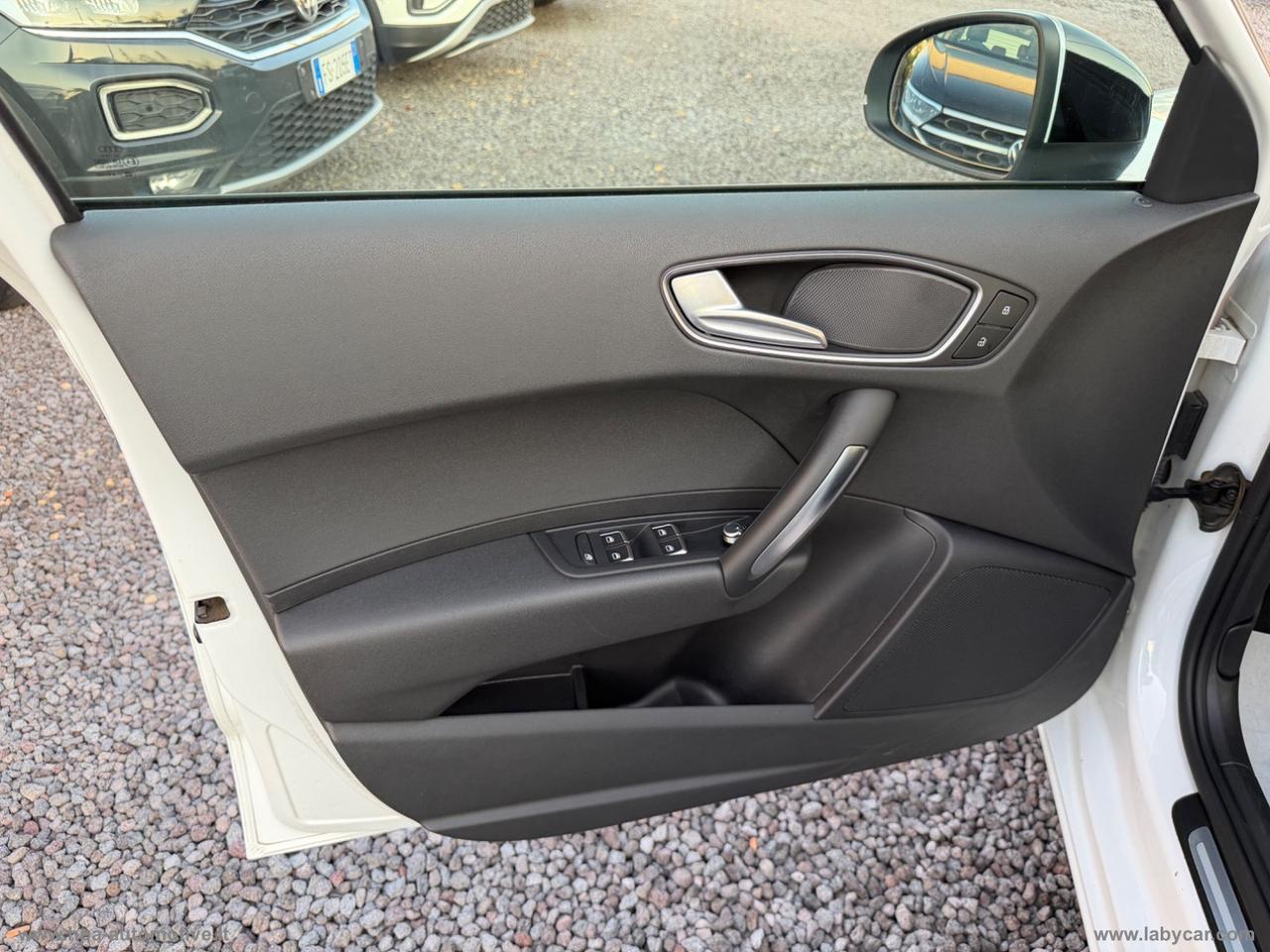 AUDI A1 SPORTBACK 1.4 TDI BI XENON LED NAVI
