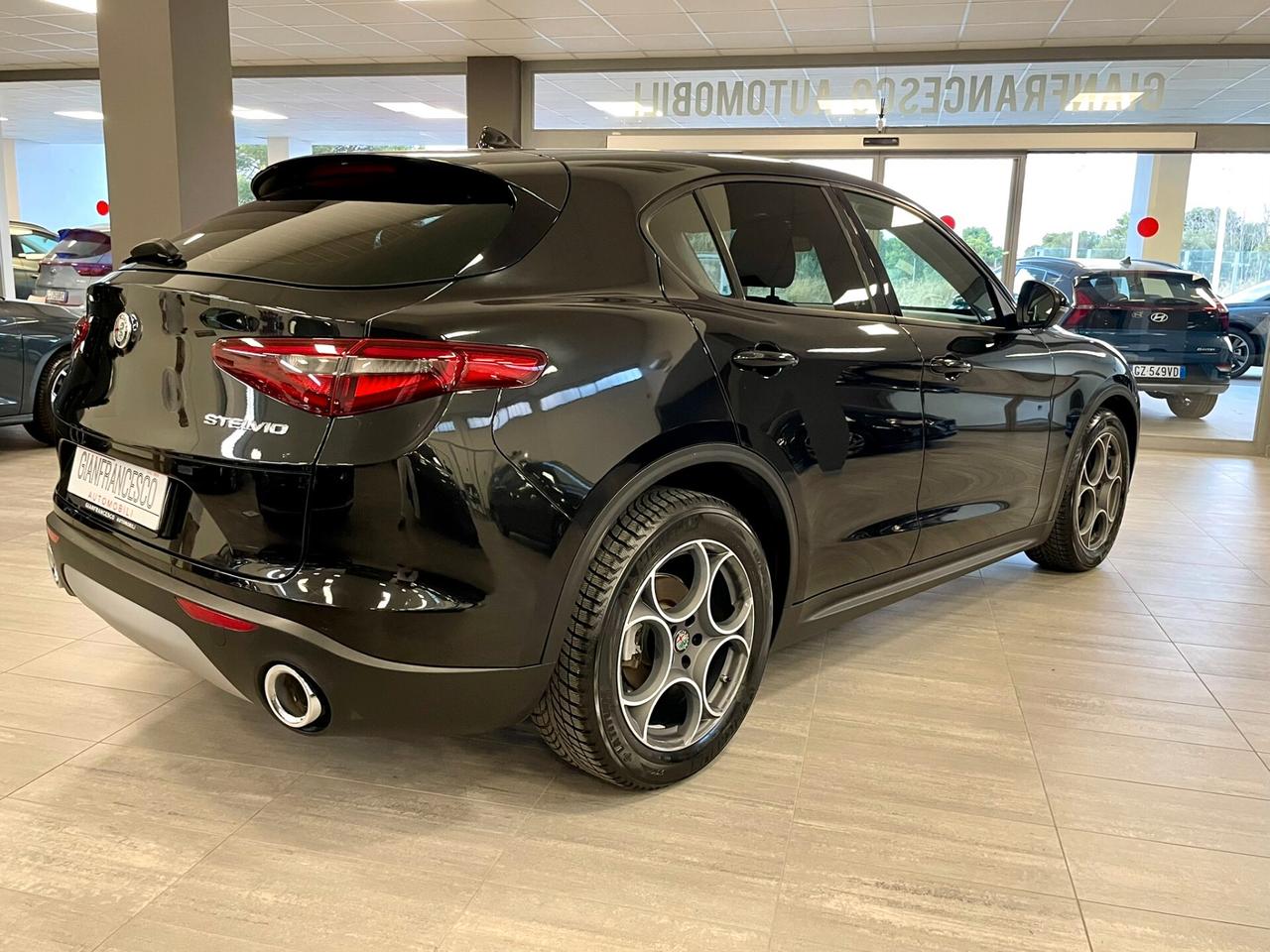 Alfa Romeo Stelvio 2.2 Turbodiesel 160cv AT8 RWD Business