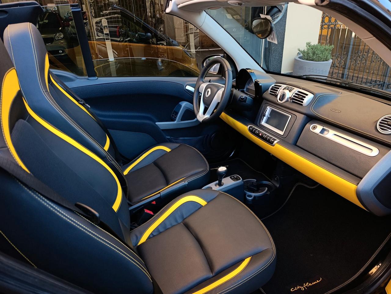 Smart ForTwo 1.0 84cv cabrio City Flame edizione Limitata 1/400