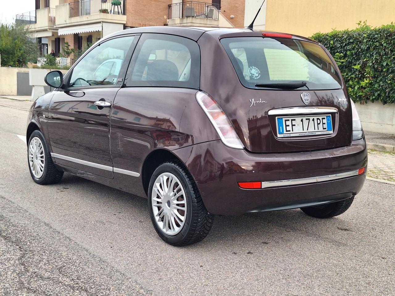 Lancia Ypsilon 1.3 MJT 75 CV Elle NEOPATENTATI UNICOPROPIETARIO