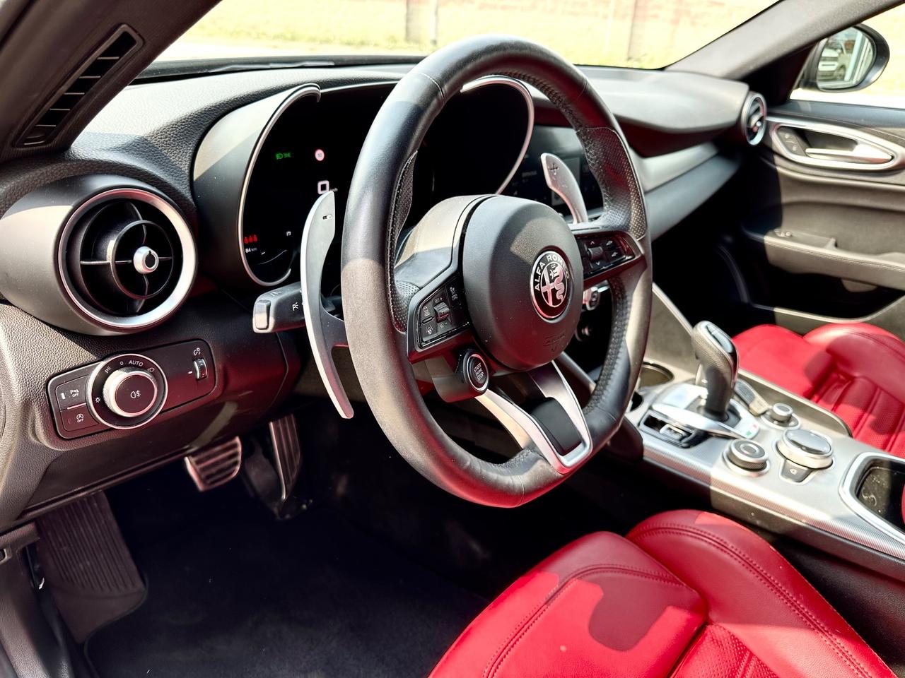 Alfa Romeo Giulia 2.0 Turbo 280 CV AT8 AWD Q4 Veloce