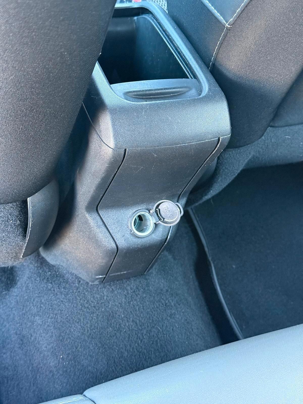 Peugeot 2008 PureTech 82 Allure + GPL - OK NEOPATENTATI