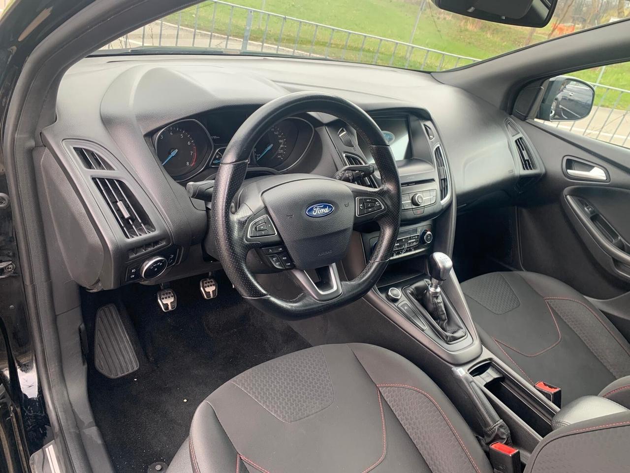 Ford Focus ST Line sport - full optional 159500 km tagliandata in ottimo stato generale