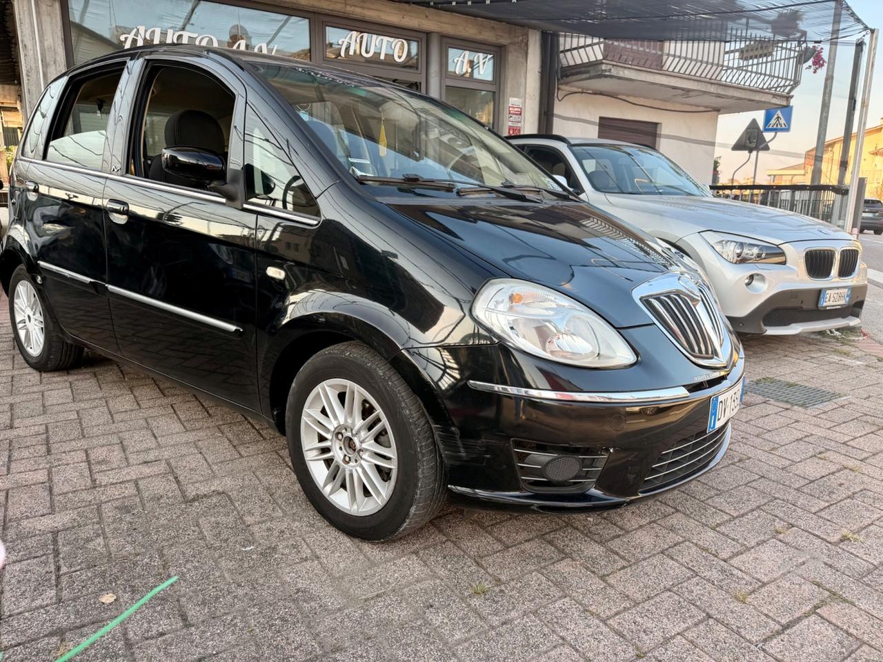 Lancia MUSA 1.4 16V Poltrona Frau