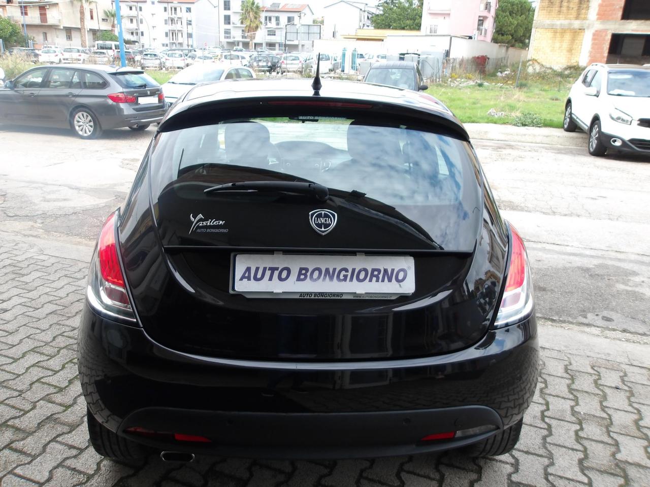 Lancia Ypsilon 5 Porte Ypsilon 1.3 mjt Silver c/clima s&s 95cv