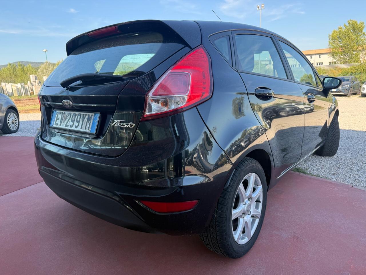 Ford Fiesta 1.5 TDCi 75CV 5 porte Titanium
