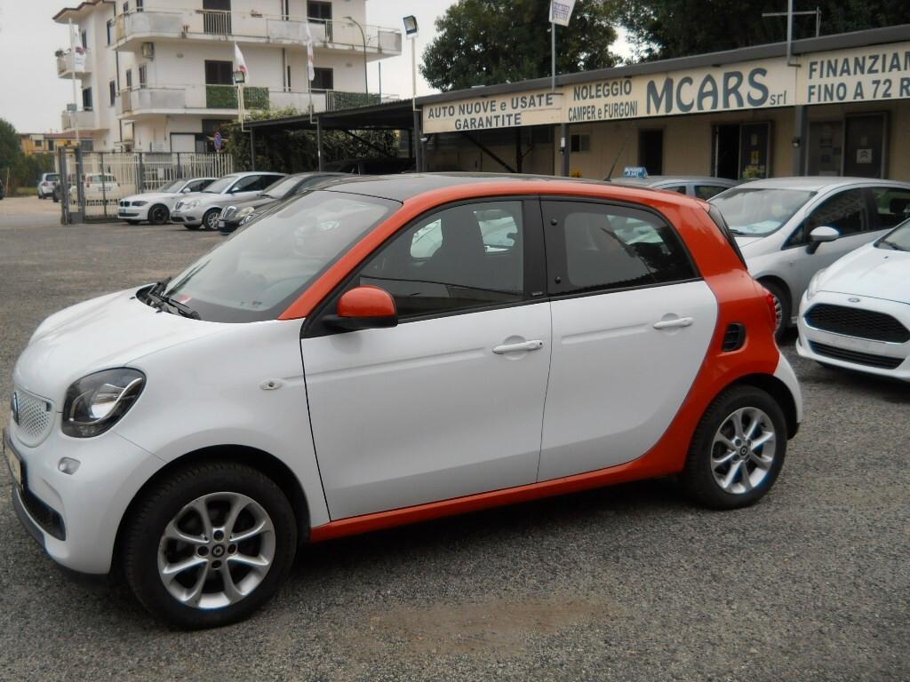 Smart ForFour 70CV 1.0 CC FORFUR PASSION BICOLORE E PANORAMA FULL
