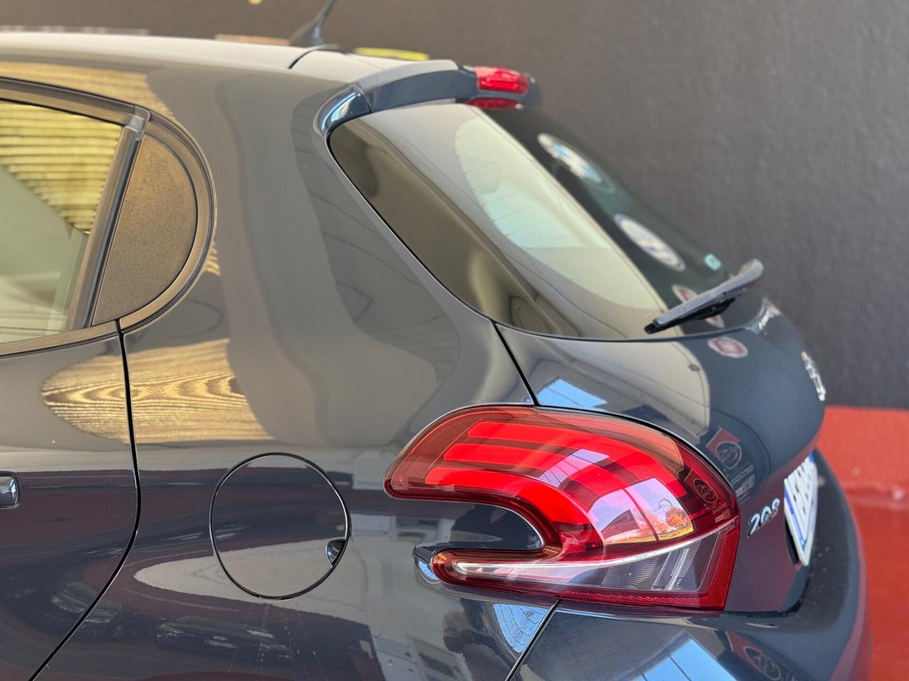 Peugeot 208 BlueHDi 75 5 porte Allure