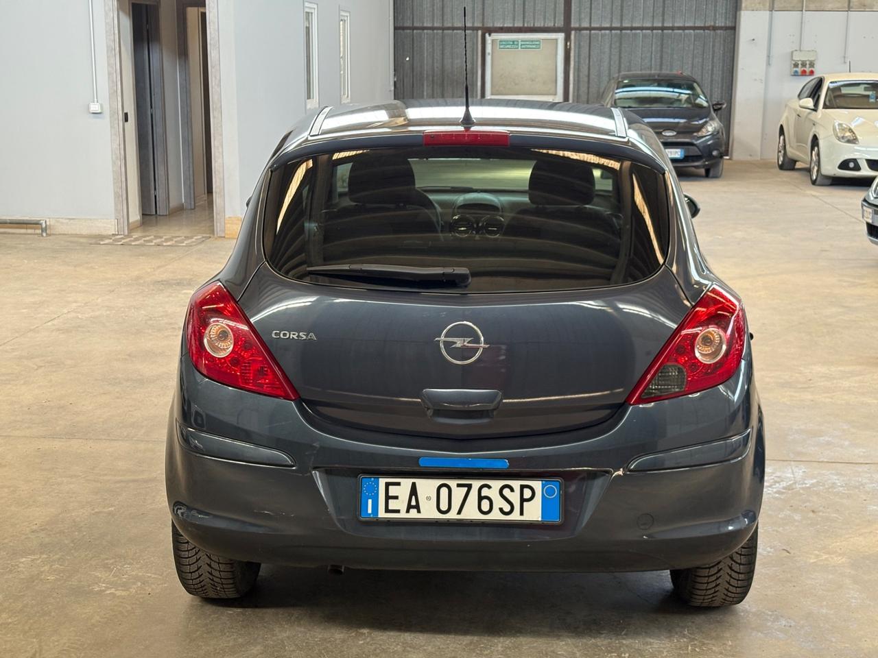 Opel Corsa 1.2 3 porte Sport
