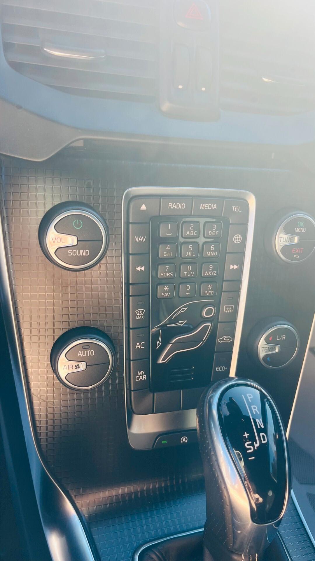 Volvo V40 Geartronic R-design