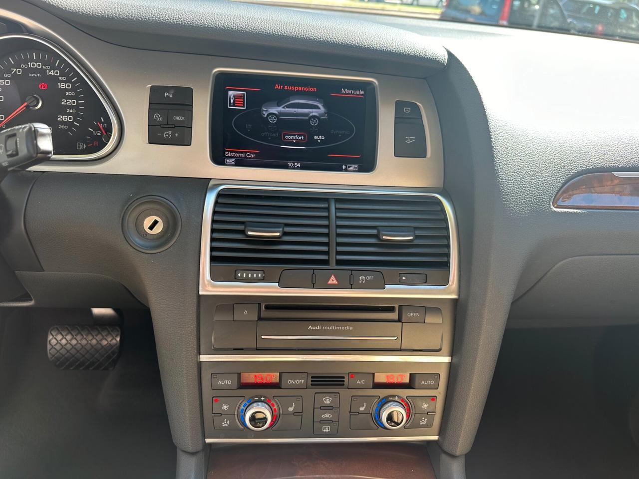 Audi Q7 4.2 V8 TDI quattro
