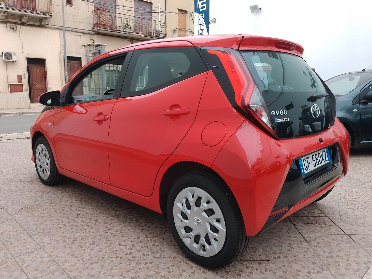 Toyota Aygo Connect 1.0 VVT-i 72 CV 5 porte x-clusiv