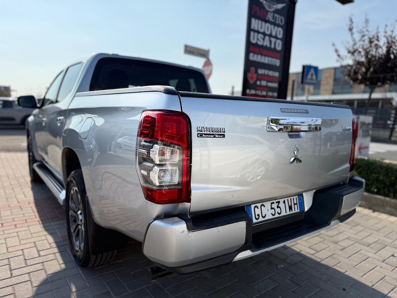 Mitsubishi L200 2.3 D Double Cab 4x4 Super Select Intense