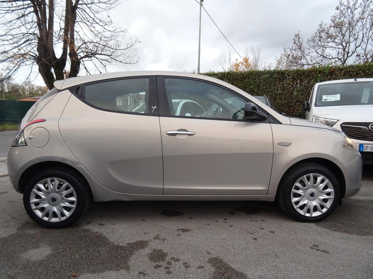 Lancia Ypsilon 1.2 69 CV 5p Elle OK NEOPATENTATI