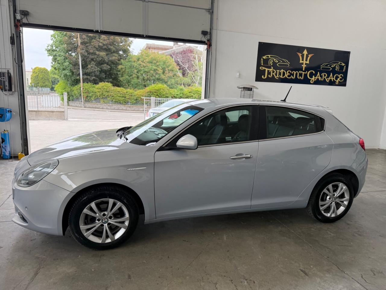 Alfa Romeo Giulietta 1.6 JTDm-2 120 CV Distinctive