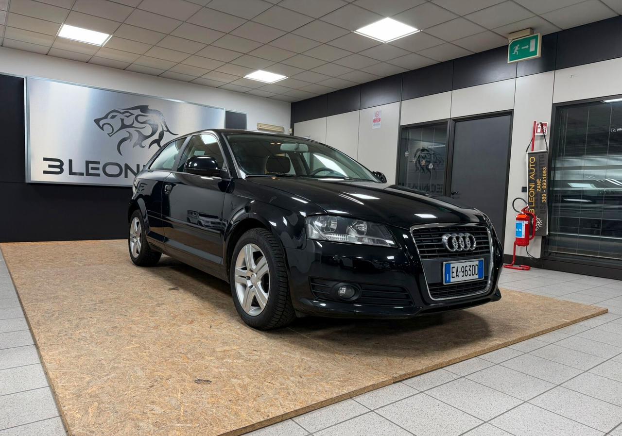 AUDI A3 1.6 TDI 105 CV AMBITION