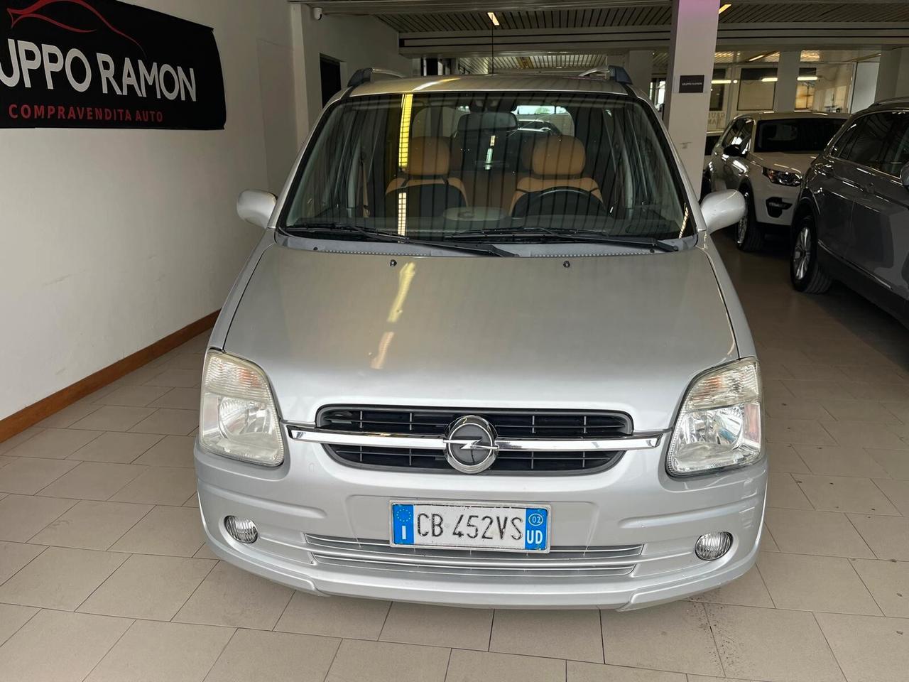 Opel Agila 1.2 16V Comfort