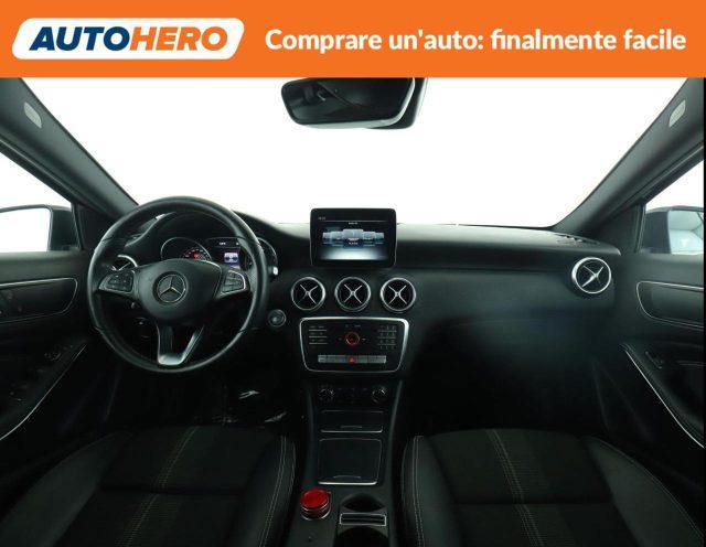 MERCEDES-BENZ A 180 d Automatic Business