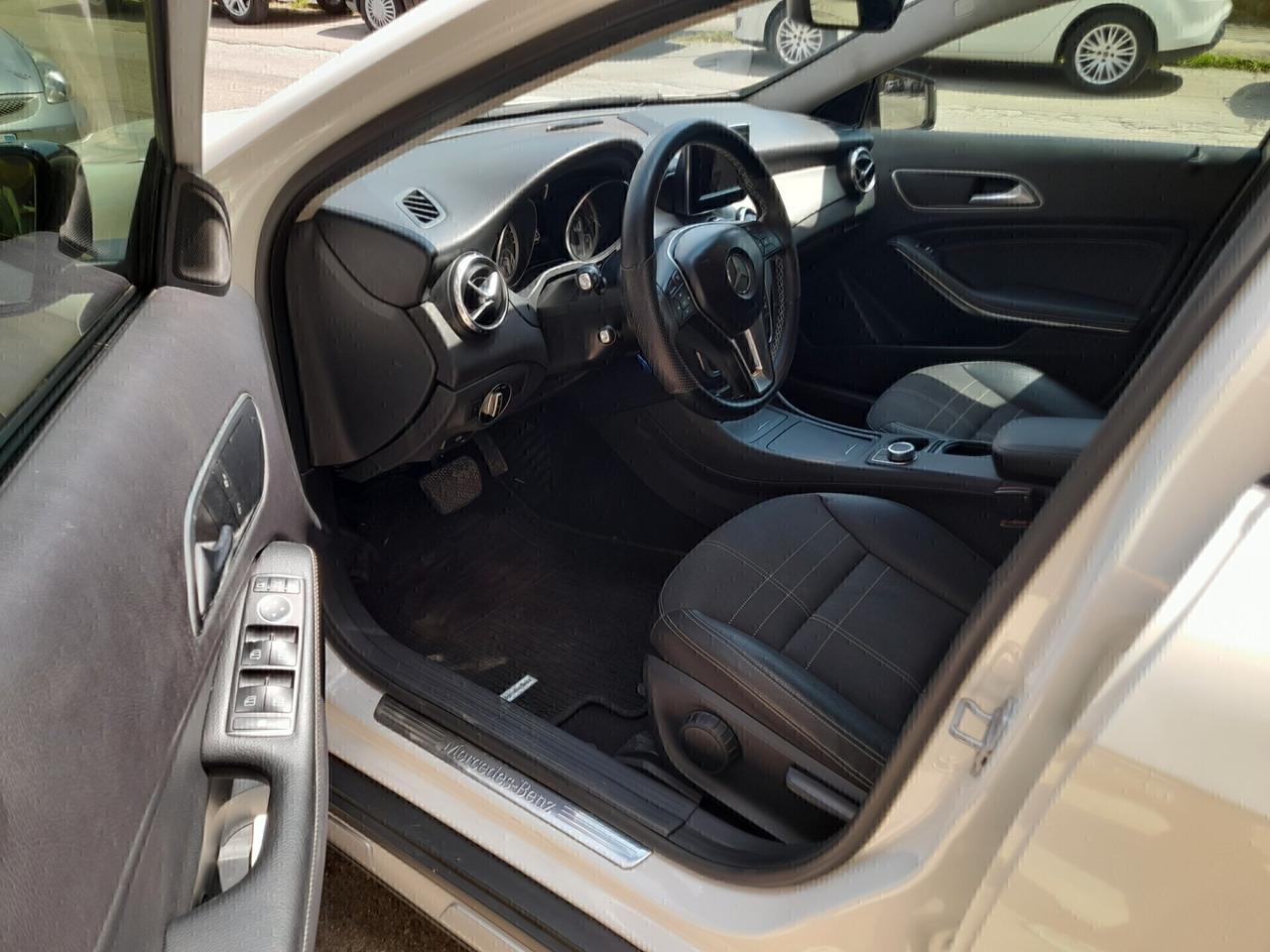 Mercedes-benz GLA 180 d Automatic Premium