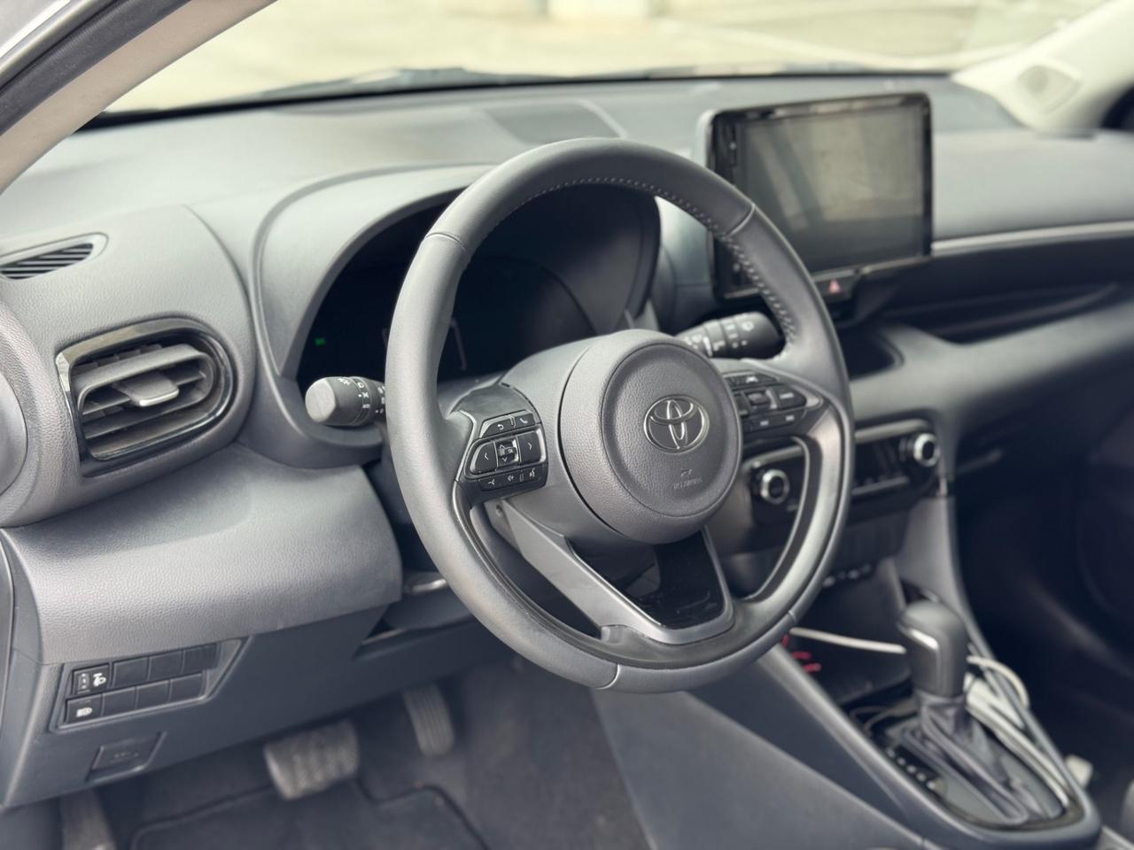 TOYOTA YARID HYBRID SOLI 4286 KM PRONTA CONSEGNA