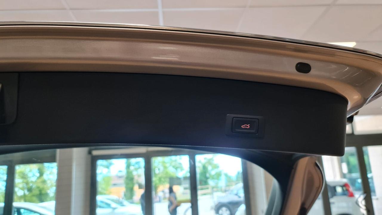 Audi A6 Avant 2.0 TDI 190 CV ultra S tronic Business Plus