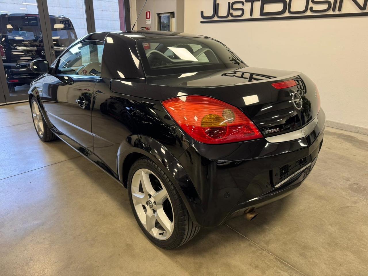 Opel Tigra TwinTop 1.8 16V Sport