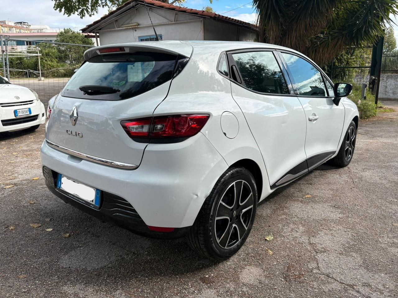 RENAULT CLIO 1.2 Live - 2014